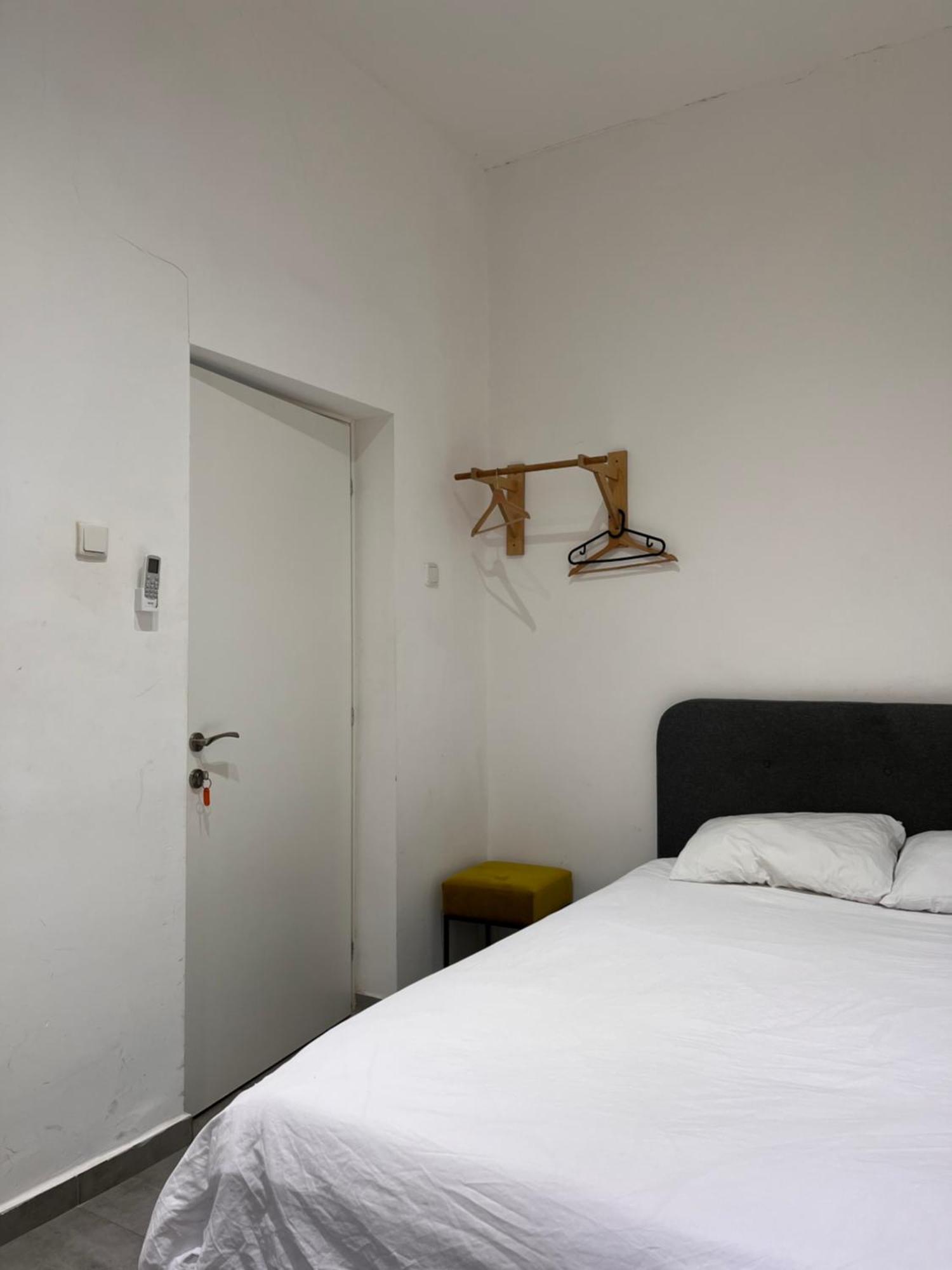Yona 8 Bed & Breakfast Tel Aviv Exterior photo