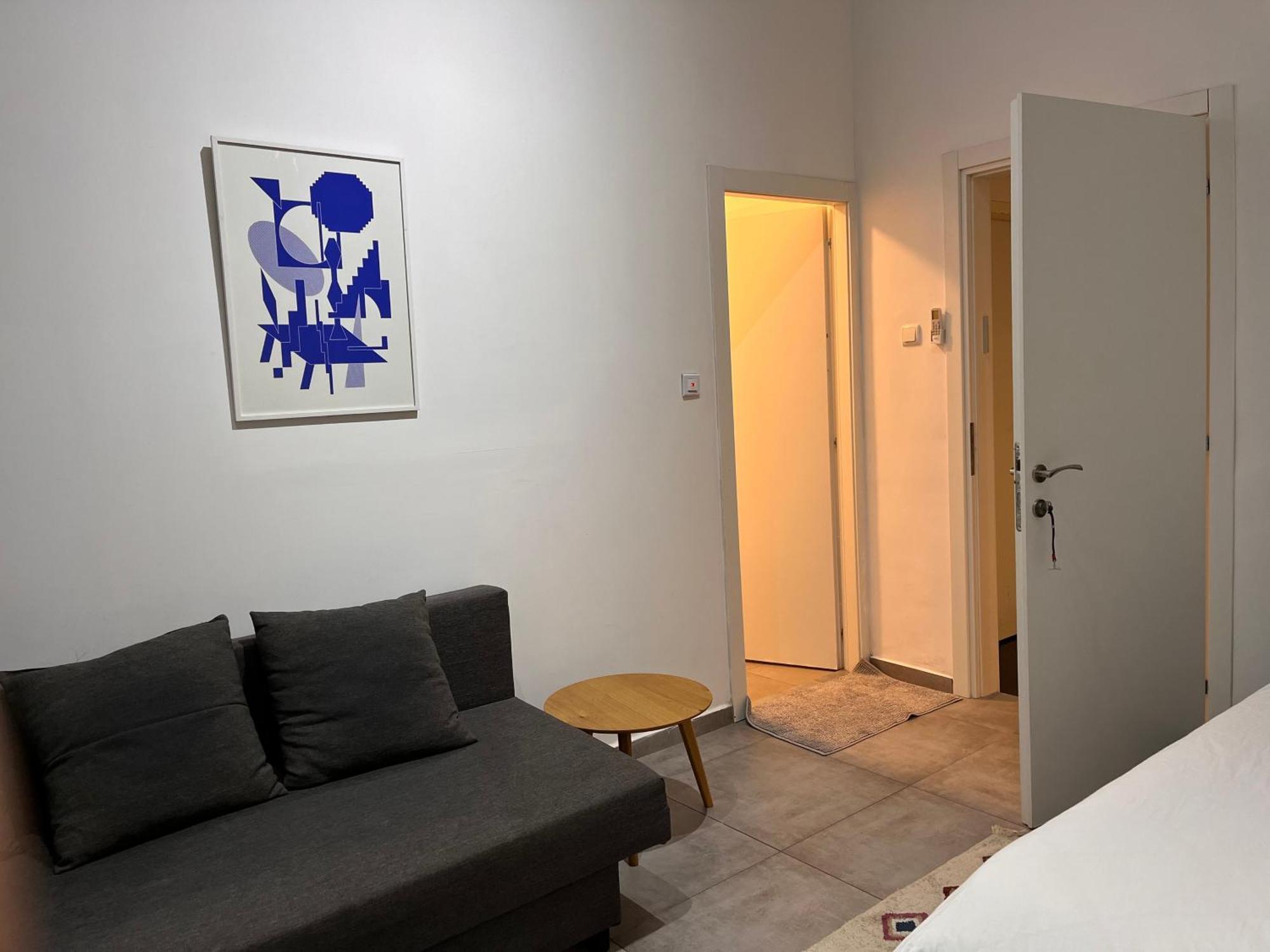 Yona 8 Bed & Breakfast Tel Aviv Room photo